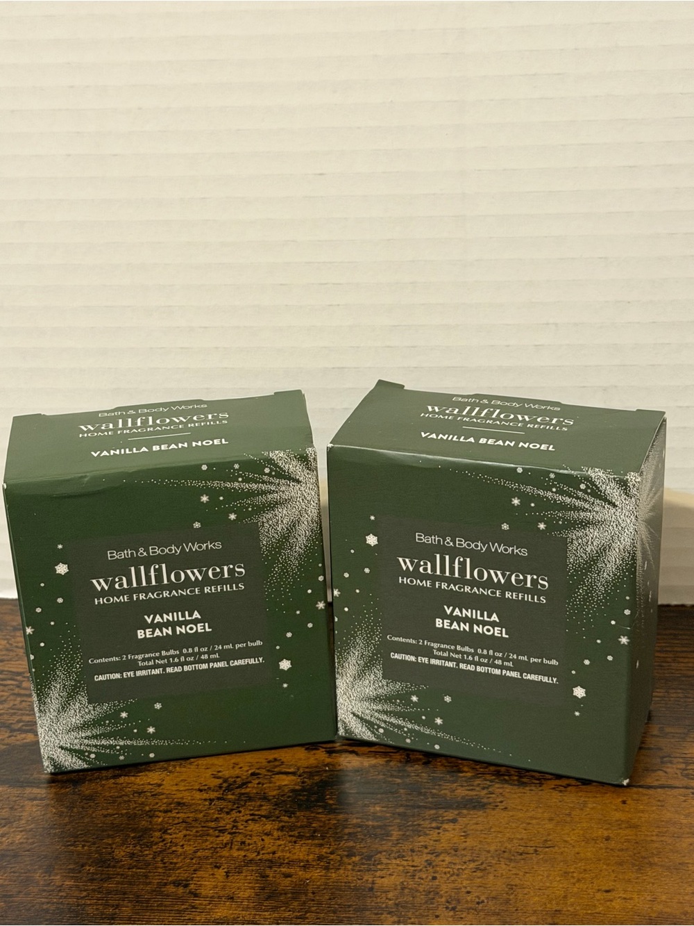 2 Boxes of 2 Bath & Body Works Wallflowers Oil Refill Bulbs, Vanilla Bean Noel